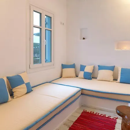 Homes Serifos Town