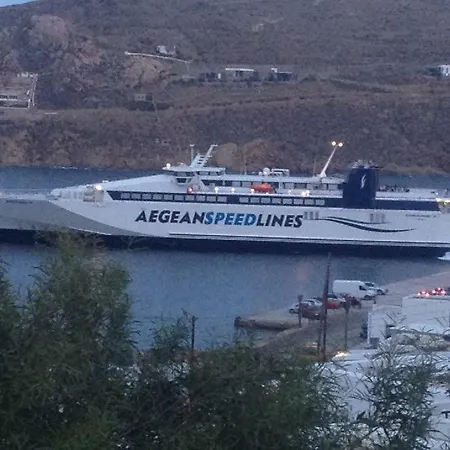 Homes Serifos Town